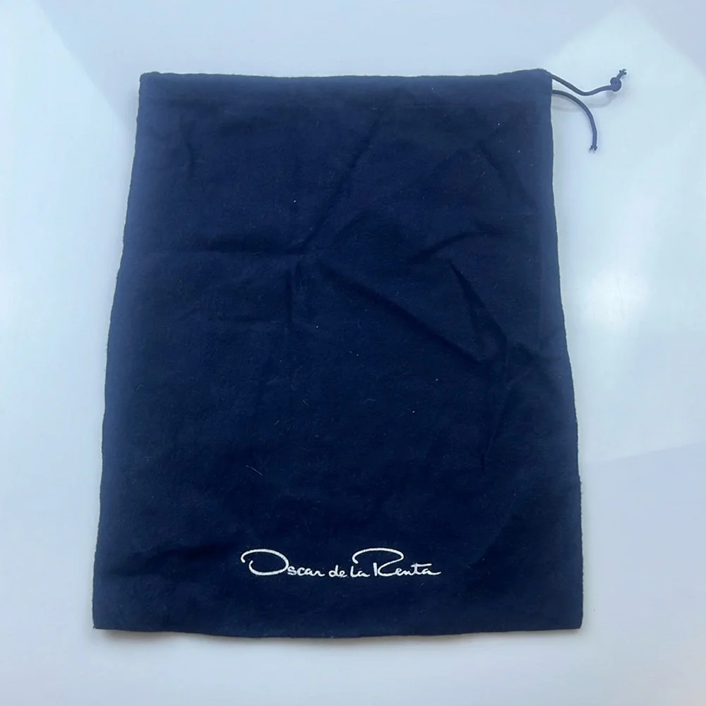 Oscar de la Renta Dust Bag N183